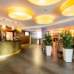 Hotel Stadthotel Am Roemerturm, Cologne